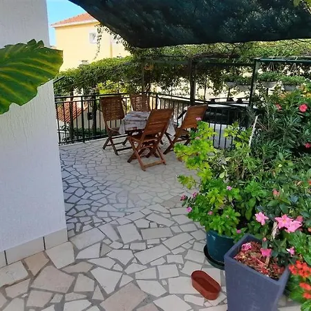 アパート Nediljka