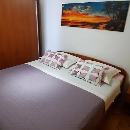 Apartman Nediljka Primosten