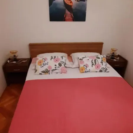 Nediljka Apartman Primošten