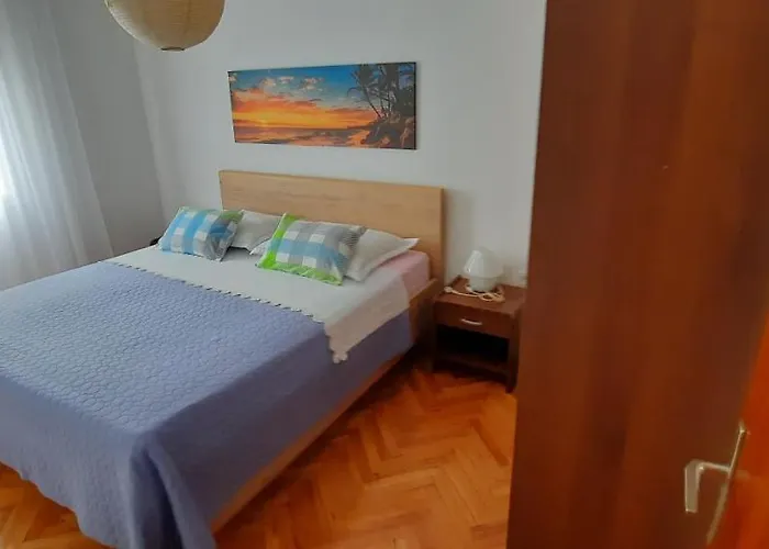 アパート Nediljka プリモシュテン